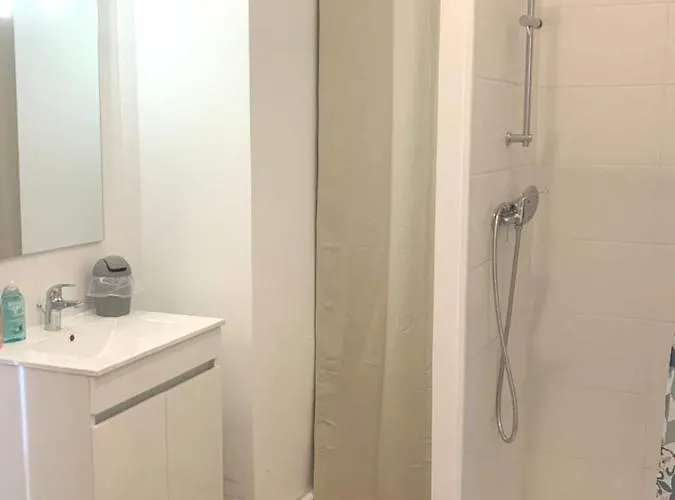 Agreable F2 Proche Gare Lägenhet